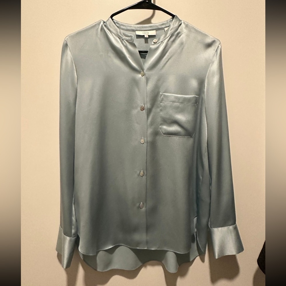 Vince baby blue silk top new with tag